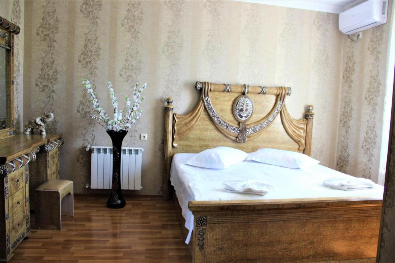 Hotel Oniks Kutaisi Bagian luar foto