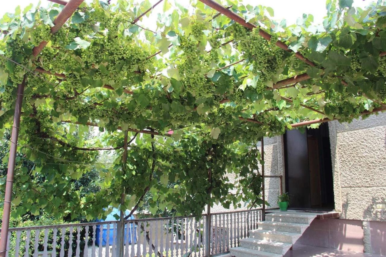 Hotel Oniks Kutaisi Bagian luar foto