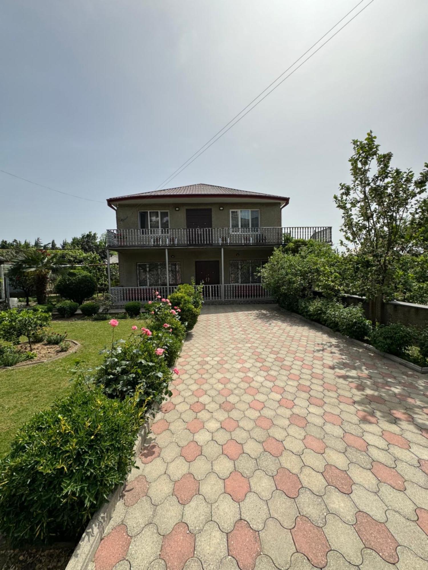 Hotel Oniks Kutaisi Bagian luar foto